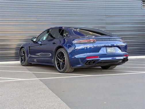 2020 Porsche Panamera GTS