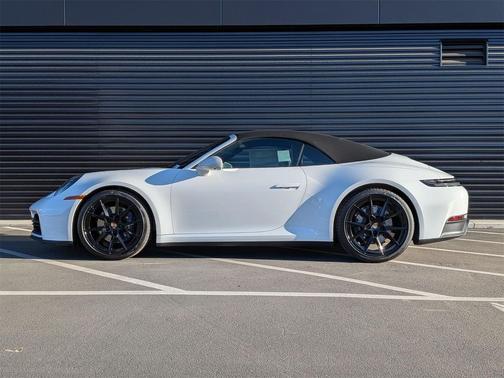 2026 Porsche 911 Carrera