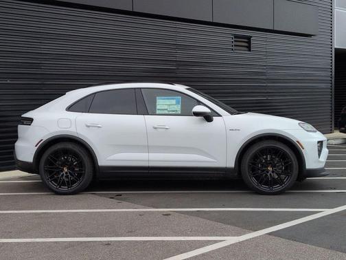 2026 Porsche Macan Macan Electric