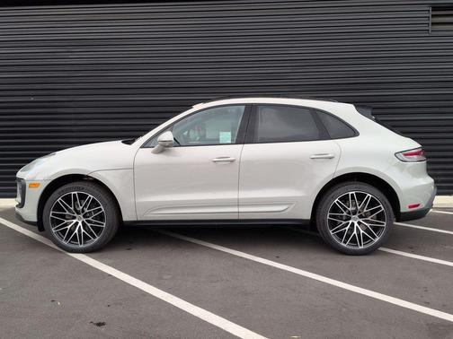 2026 Porsche Macan 