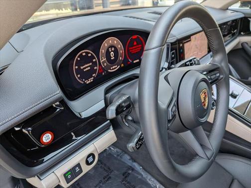 2024 Porsche Panamera 4