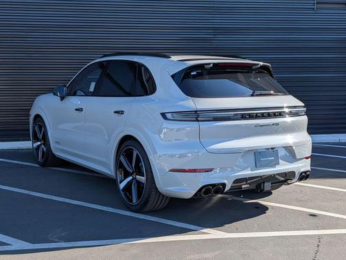 2026 Porsche Cayenne GTS