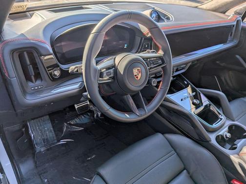 2026 Porsche Cayenne GTS