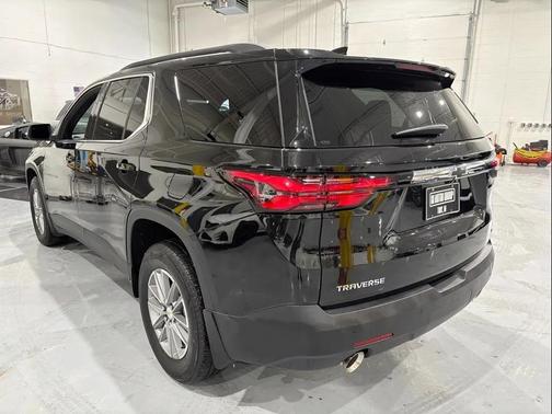2022 Chevrolet Traverse LT Cloth