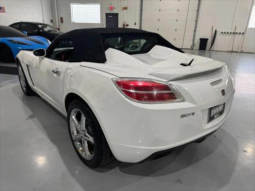 2008 Saturn Sky Red Line