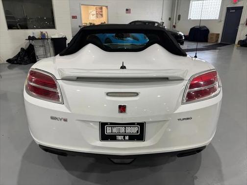 2008 Saturn Sky Red Line