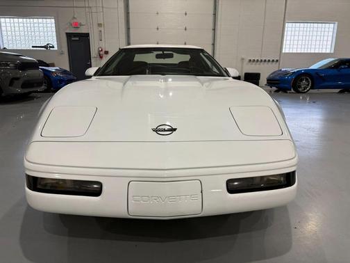 White 1991 Chevrolet Corvette Base