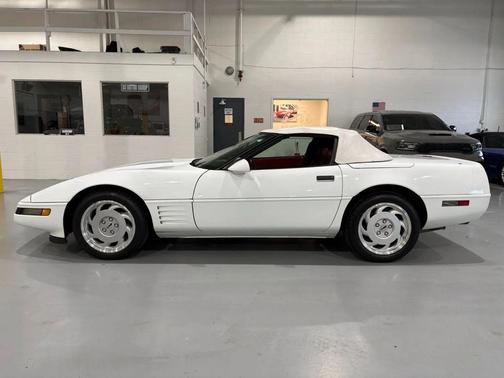 White 1991 Chevrolet Corvette Base