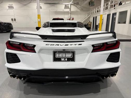 Arctic White 2021 Chevrolet Corvette Stingray w/3LT