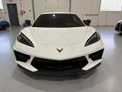 Arctic White 2021 Chevrolet Corvette Stingray w/3LT