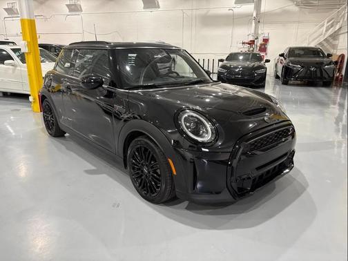 2023 MINI Hardtop Cooper S