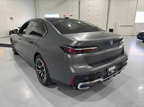2024 BMW i7 M70