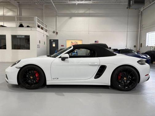 Carrara White Metallic 2018 Porsche 718 Boxster GTS