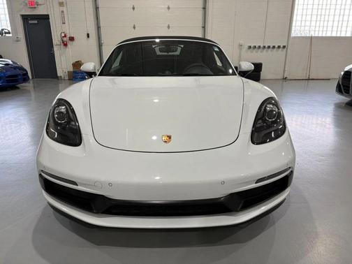 Carrara White Metallic 2018 Porsche 718 Boxster GTS
