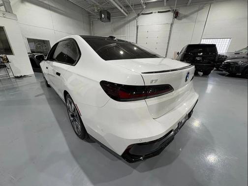 2024 BMW i7 xDrive60