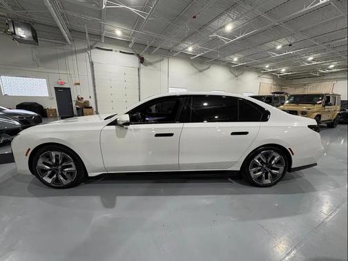 2024 BMW i7 xDrive60