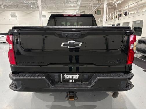 Black 2024 Chevrolet Silverado 2500 High Country