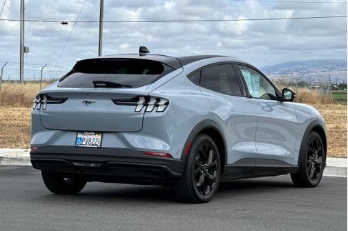 2024 Ford Mustang Mach-E SELECT