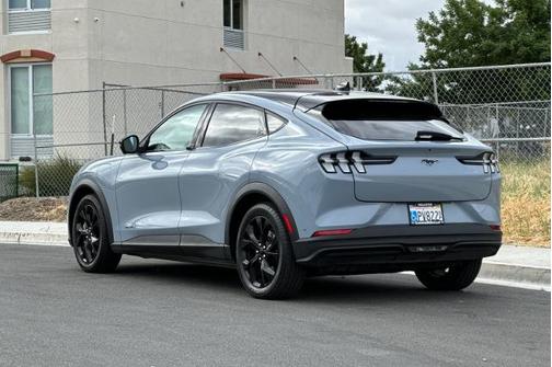 2024 Ford Mustang Mach-E SELECT