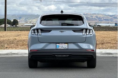 2024 Ford Mustang Mach-E SELECT