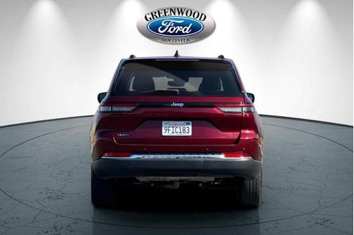 2023 Jeep Grand Cherokee BASE