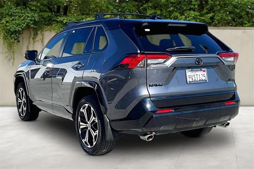 2025 Toyota RAV4 Hybrid SE