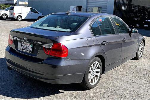2006 BMW 325 325i
