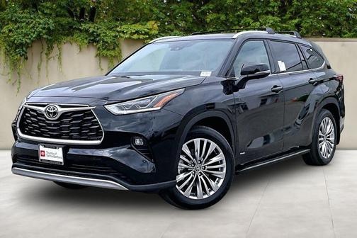 Midnight Black Metallic 2026 Toyota Highlander Hybrid Platinum
