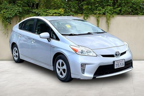 Classic Silver Metallic 2015 Toyota Prius Two