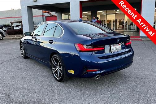 2022 BMW 330e Base