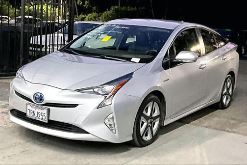 2016 Toyota Prius Three Touring