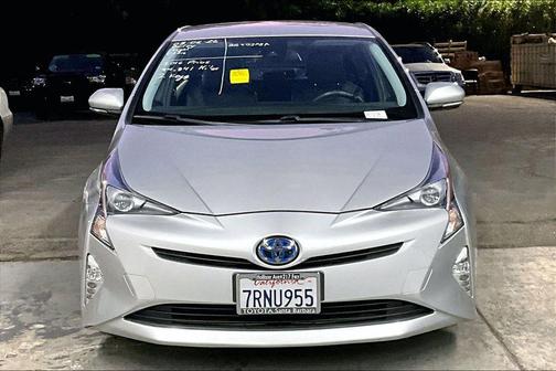 2016 Toyota Prius Three Touring