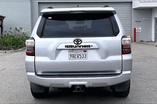 Classic Silver Metallic 2017 Toyota 4Runner SR5 Premium