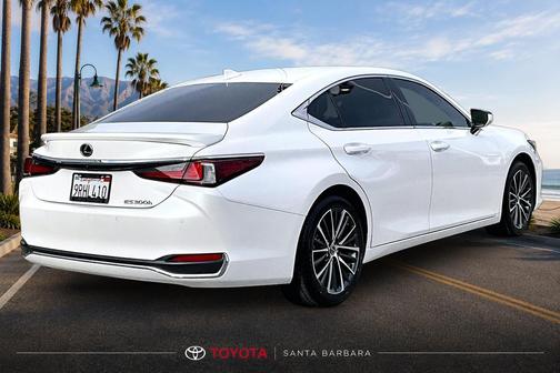 Eminent White Pearl 2025 Lexus ES 300h Base