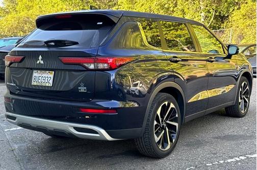 2022 Mitsubishi Outlander SE Launch Edition 2WD