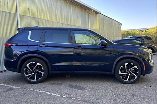 2022 Mitsubishi Outlander SE Launch Edition 2WD
