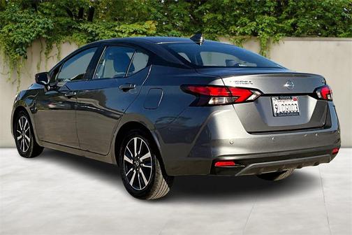 2021 Nissan Versa 1.6 SV
