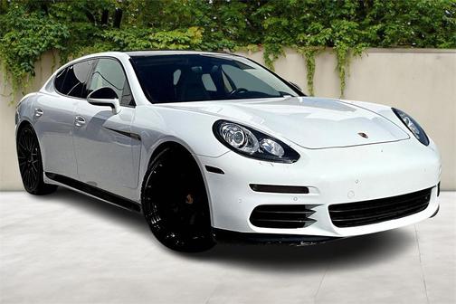 2016 Porsche Panamera 4