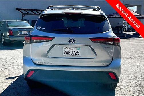 2022 Toyota Highlander Hybrid XLE