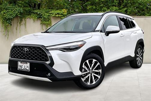 2024 Toyota Corolla Cross XLE