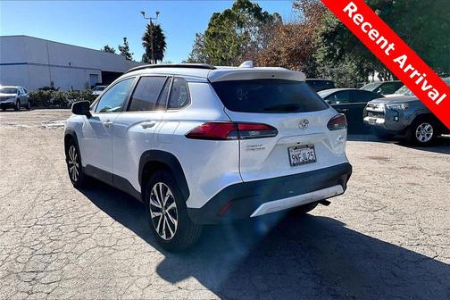 2024 Toyota Corolla Cross XLE