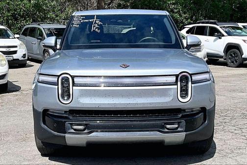 LA Silver 2025 Rivian R1T Adventure Dual Motor Large Pack