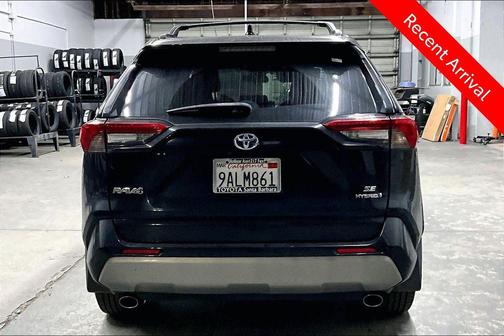 2022 Toyota RAV4 Hybrid SE