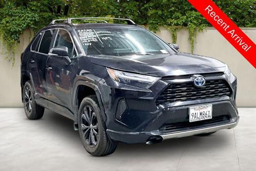 2022 Toyota RAV4 Hybrid SE