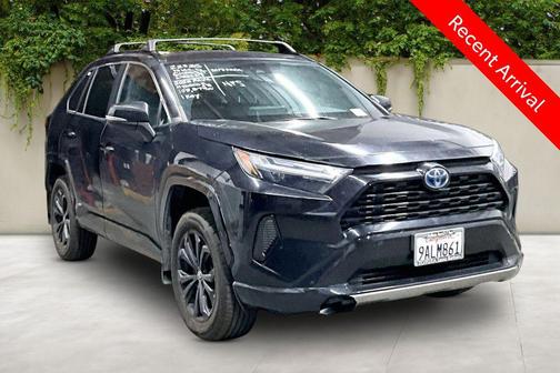 2022 Toyota RAV4 Hybrid SE