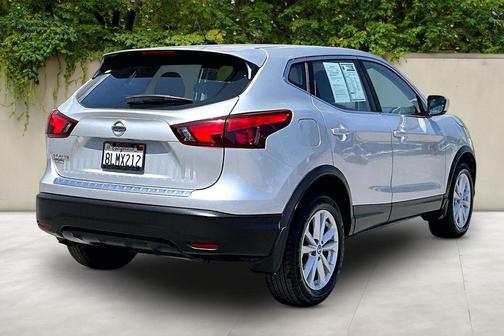 Brilliant Silver Metallic 2019 Nissan Rogue Sport S