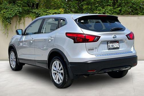 Brilliant Silver Metallic 2019 Nissan Rogue Sport S