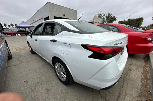 2023 Nissan Versa 1.6 S
