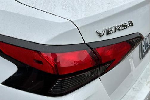2023 Nissan Versa 1.6 S