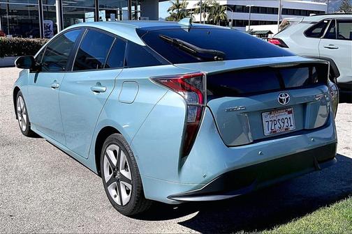 2017 Toyota Prius Four Touring